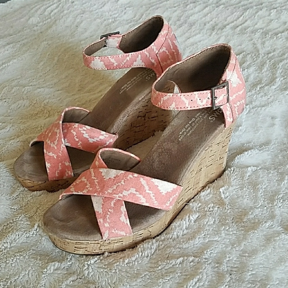 Toms wedges